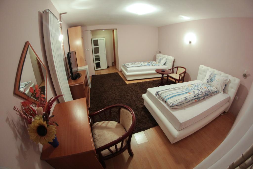 Hotel Fontana Zenica Zimmer foto