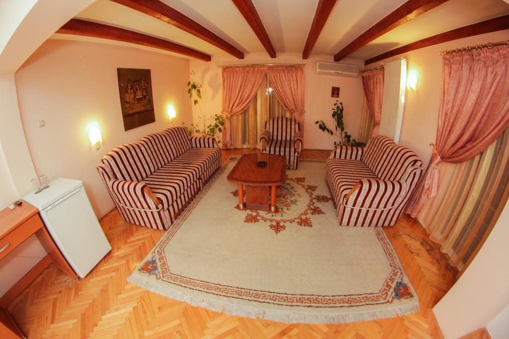Hotel Fontana Zenica Zimmer foto