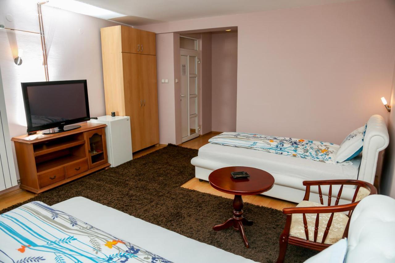 Hotel Fontana Zenica Exterior foto